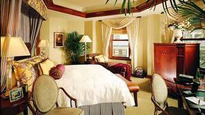 Egyptian cotton sheets, premium bedding, minibar, in-room safe