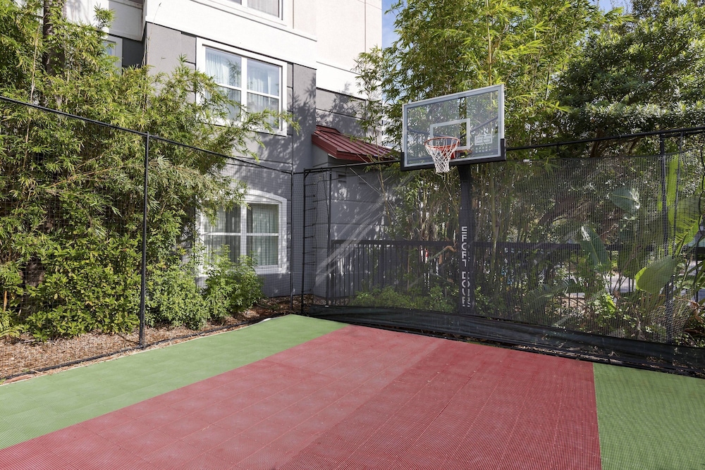 Basketball court, Residence Inn by Marriott Tampa Westshore/Airport