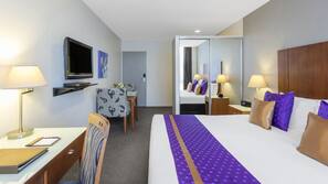 In-room safe, desk, iron/ironing board, free WiFi