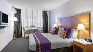 In-room safe, desk, iron/ironing board, free WiFi