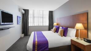 In-room safe, desk, iron/ironing board, free WiFi
