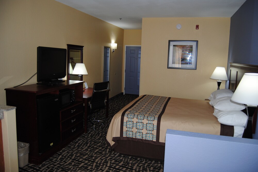 Days Inn & Suites by Wyndham Prattville-Montgomery