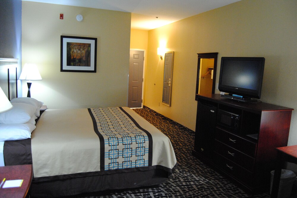 Days Inn & Suites by Wyndham Prattville-Montgomery