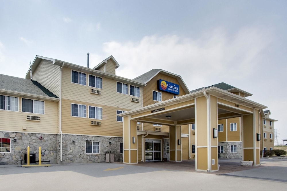 Comfort Inn Suites Bellevue Omaha Offutt Afb In Omaha Hotel