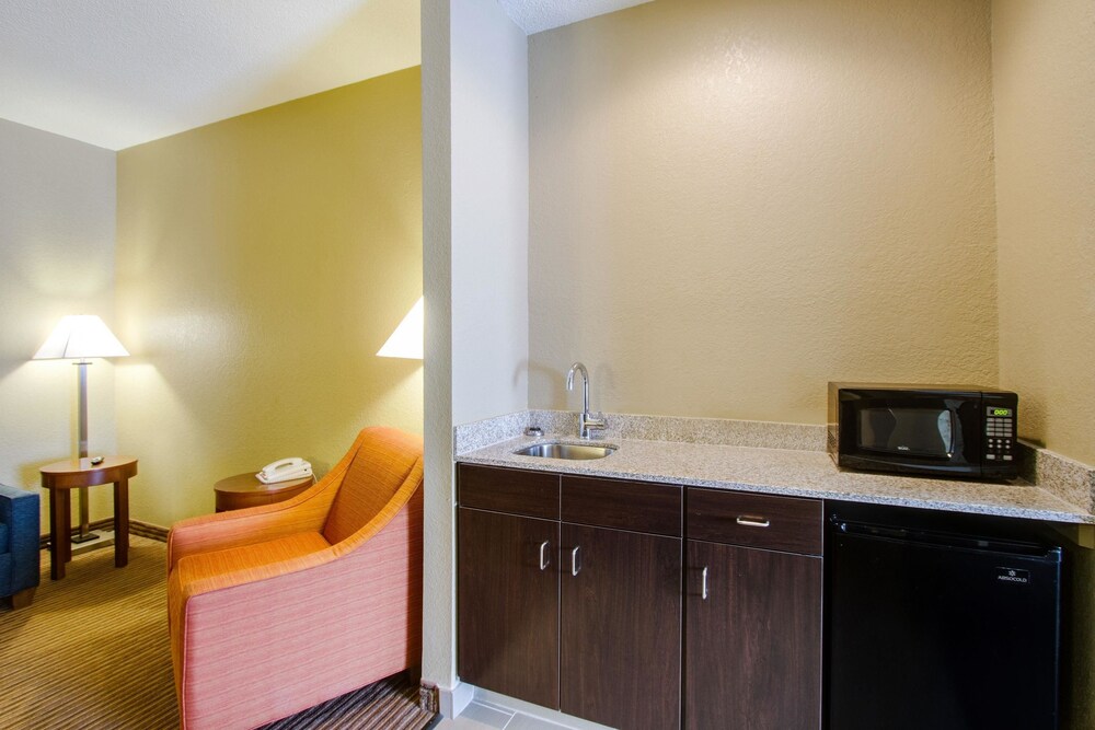 Room, Comfort Inn & Suites Bellevue - Omaha Offutt AFB