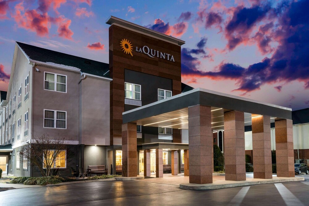 La Quinta Inn & Suites by Wyndham Lebanon