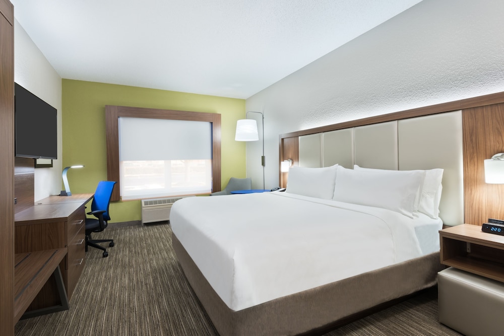 Holiday Inn Express & Suites Columbus Airport East, an IHG Hotel