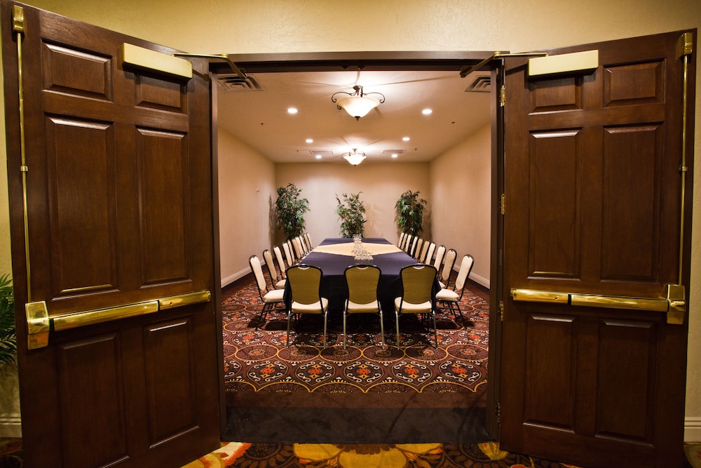 Meeting facility, Tuscany Suites & Casino