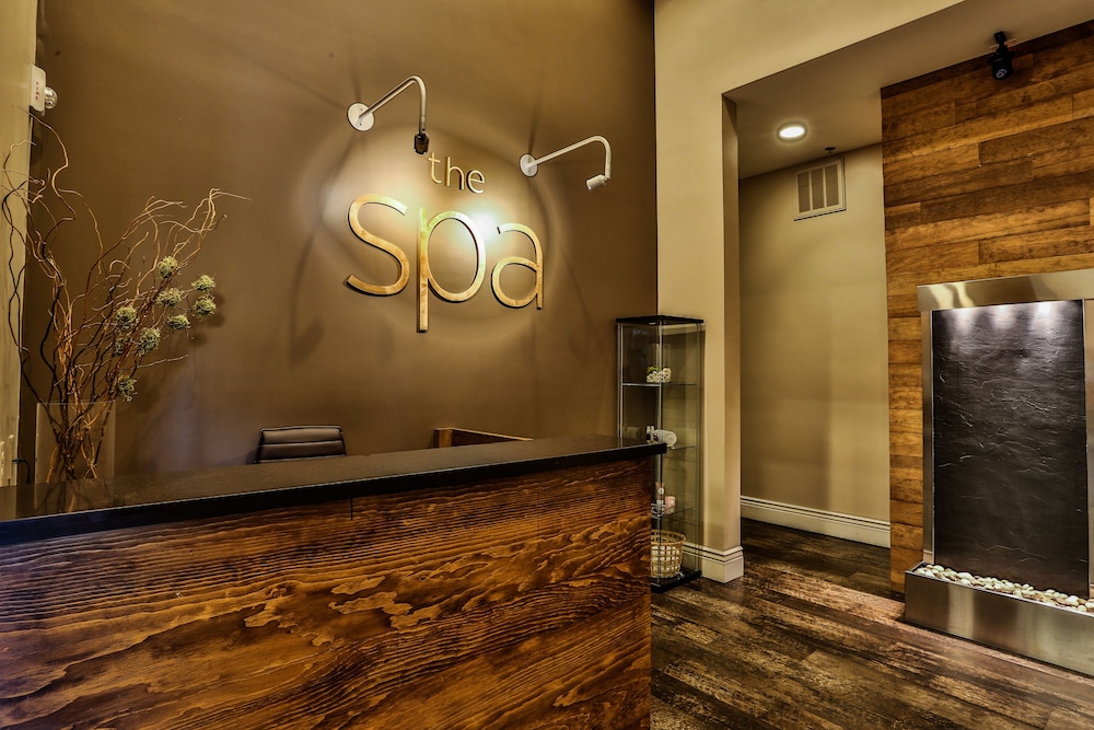 Spa reception, Tuscany Suites & Casino