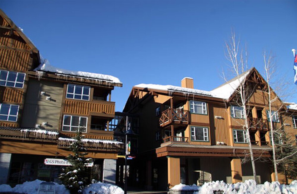 ResortQuest Marketplace Lodge Vacation Rental Whistler Whistler Canada ResortQuest Marketplace Lodge Vacation Rental Whistler Whistler Canada