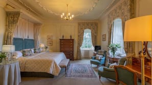 Luxe beddengoed, een kluis op de kamer, individueel gedecoreerd