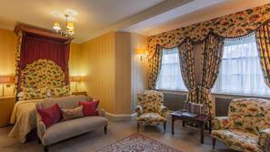 Luxe beddengoed, een kluis op de kamer, individueel gedecoreerd