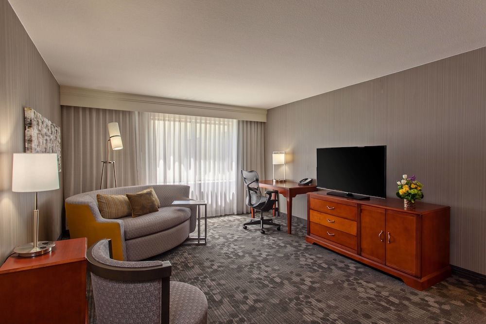 Courtyard by Marriott San Diego Central