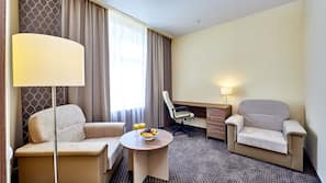 Literie hypoallergénique, minibar, coffre-forts dans les chambres