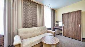 Literie hypoallergénique, minibar, coffre-forts dans les chambres