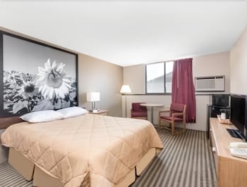 Super 8 By Wyndham Bowman Bowman 2020 Room Prices Reviews