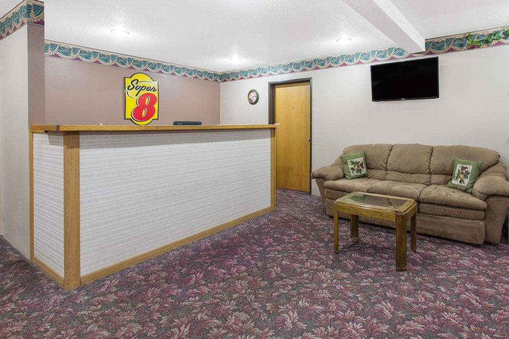 super 8 by wyndham austin mn 2018 room prices 70 deals reviews
