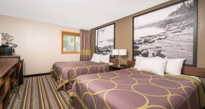 Super 8 by Wyndham St. Cloud