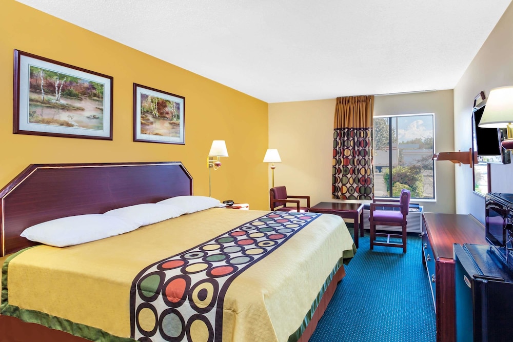 Super 8 by Wyndham Morristown/South