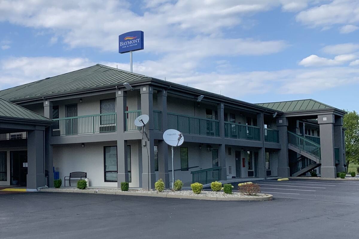 Baymont By Wyndham Cave City In Bowling Green Ky Expedia