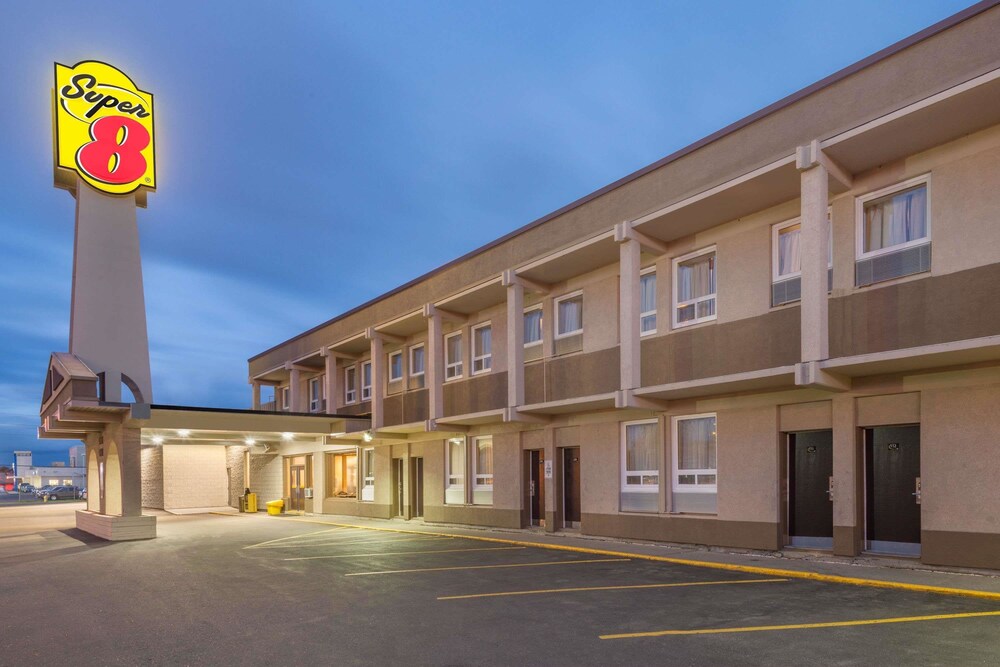 Thunder bay casino restaurant hours london Thunder bay casino restaurant hours london