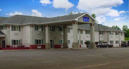 AmeriVu Inn & Suites - Cumberland