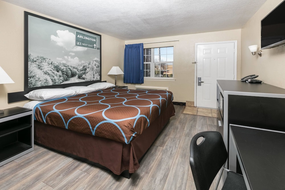 Room, Super 8 by Wyndham Arlington Near AT&T Stadium