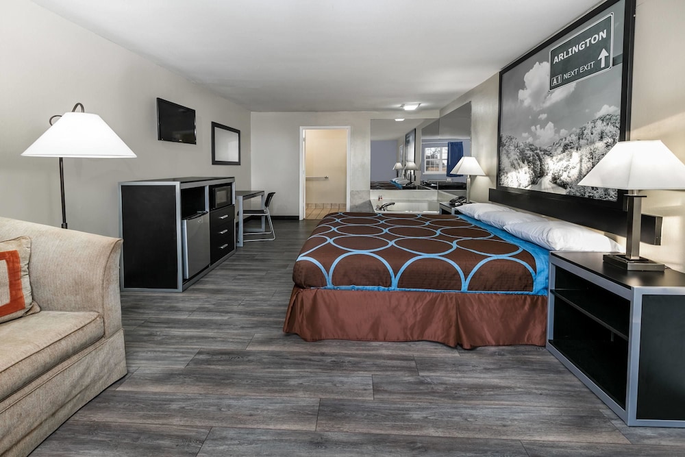 Room, Super 8 by Wyndham Arlington Near AT&T Stadium