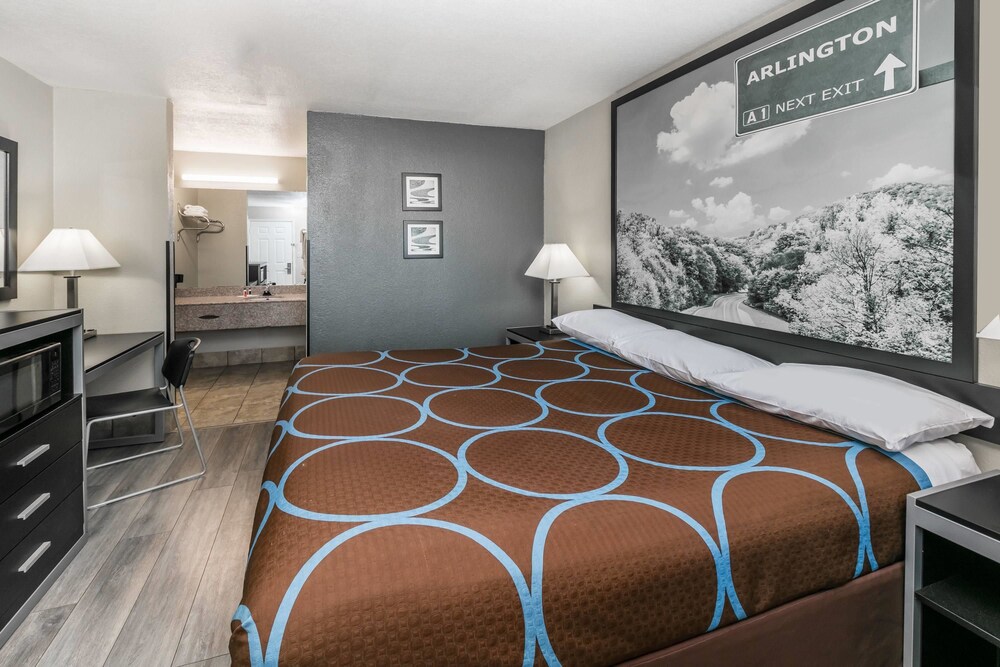 Room, Super 8 by Wyndham Arlington Near AT&T Stadium