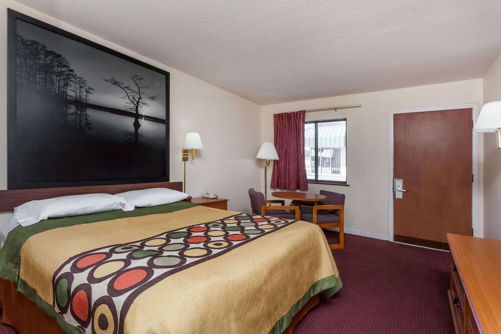 Room, Super 8 by Wyndham Columbia SC / Ft. Jackson