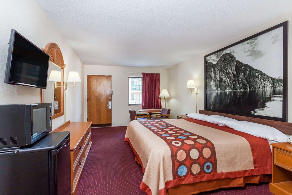 Room, Super 8 by Wyndham Columbia SC / Ft. Jackson