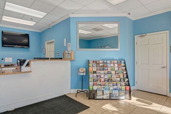 Sea And Breeze Hotel And Condo Reviews Photos Rates - 