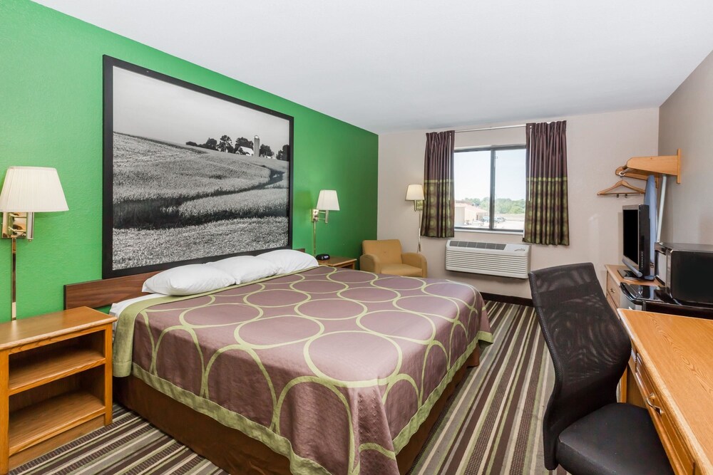 Room, Super 8 by Wyndham Sioux City South