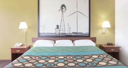 Super 8 by Wyndham Cresco IA