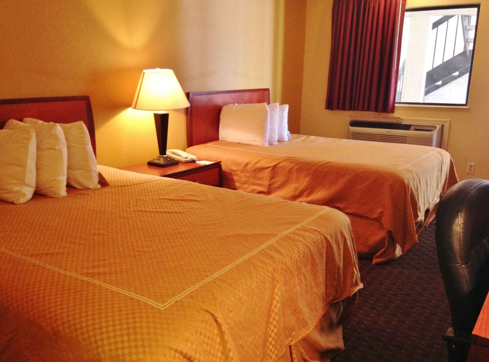 Americas Best Value Inn & Suites Yukon Oklahoma City