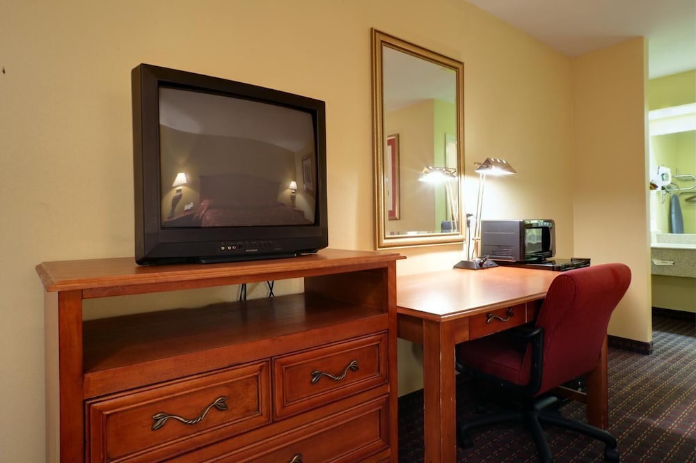 Americas Best Value Inn & Suites Yukon Oklahoma City