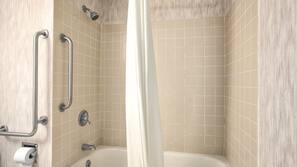 Combined shower/tub, hair dryer, towels