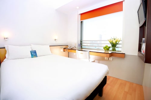 Cheap Hotels In Hong Kong Sar Find C21 Hotel Deals - 