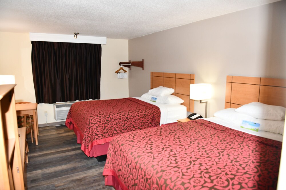 Days Inn & Suites by Wyndham Kaukauna WI in Kaukauna Best Rates