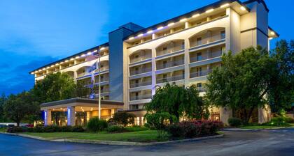 Holiday Inn Express Hotel & Suites King of Prussia, an IHG Hotel
