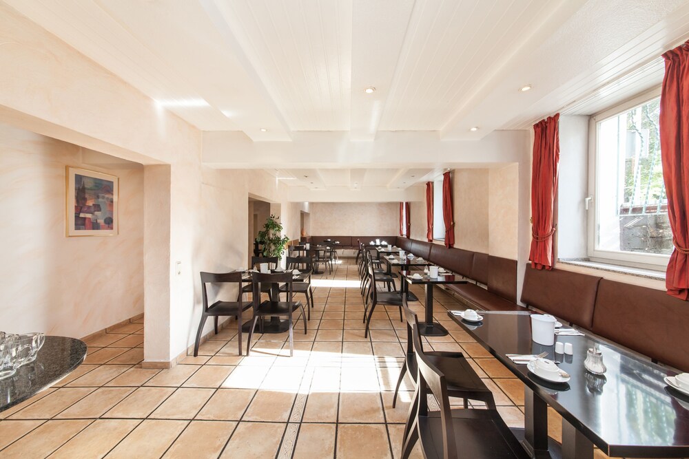 Photo - Hotel VIKTORIA Düsseldorf-Neuss - Self Check-In