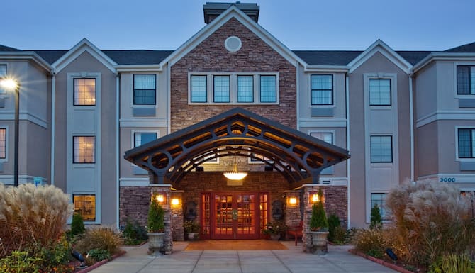 Staybridge Suites Grand Rapids Kentwood In Grand Rapids Mi Expedia