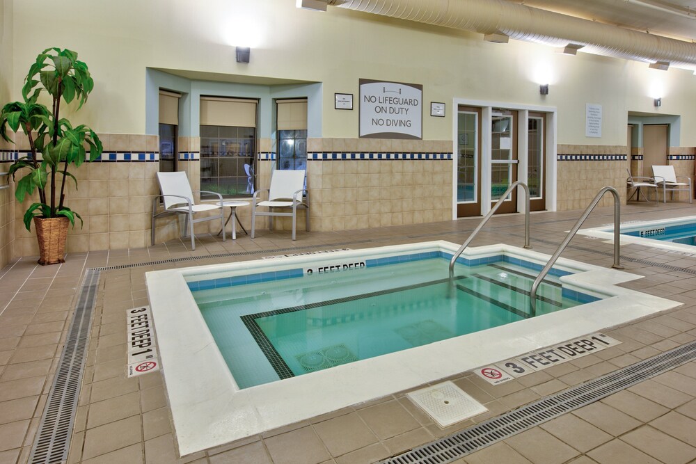 hotels in corning ny with indoor pool