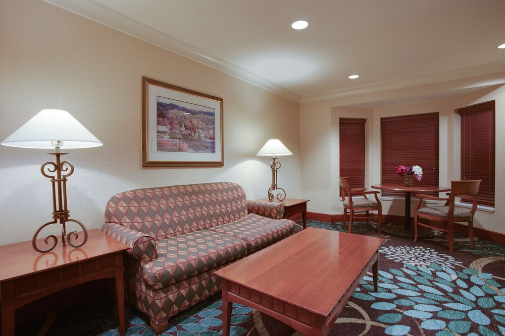 Staybridge Suites Corning, an IHG Hotel