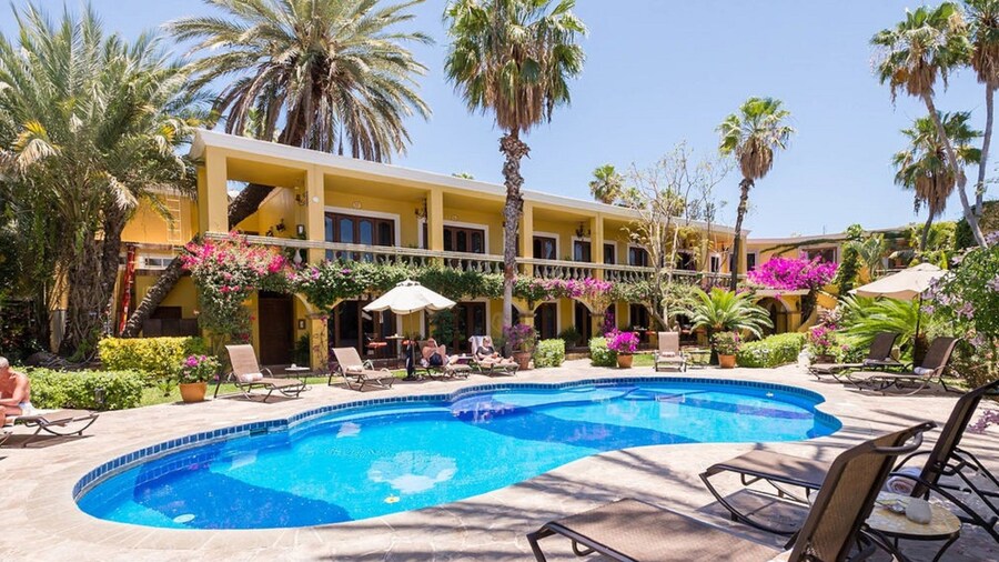 El Encanto Inn & Suites