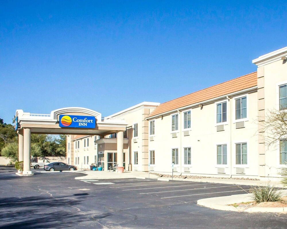 Comfort Inn Green Valley I-19