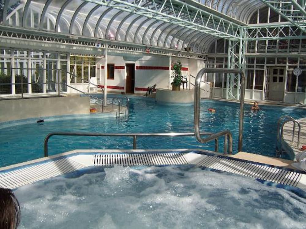 Britannia Basingstoke Country Hotel & Spa in Hook | Best Rates & Deals ...