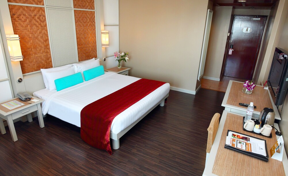 damai laut swiss garden apartment