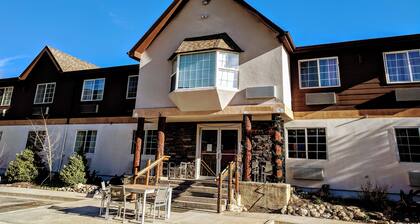 3 Peaks Lodge
