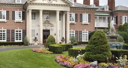 The Mansion at Glen Cove
